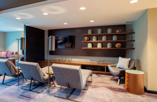 Auburndale Hotel | Courtyard by Marriott New York Queens/Fresh Meadows