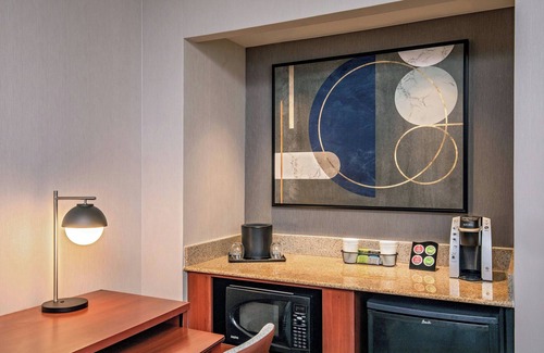 Andover Hotel | Courtyard by Marriott Boston Andover