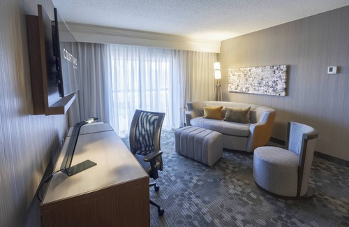 Willoughby Hotel | Courtyard by Marriott Cleveland Willoughby
