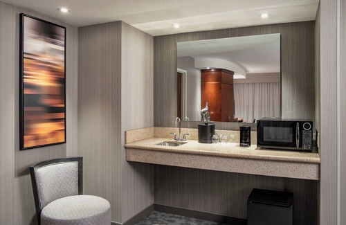 West Edmonton Hotel | Courtyard by Marriott Edmonton West