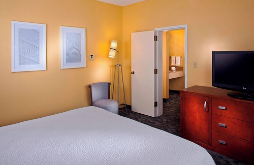 Huntsville Hotel | Courtyard by Marriott Huntsville University Drive