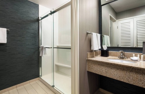 Downtown Indianapolis Hotel | Courtyard by Marriott Indianapolis at the Capitol