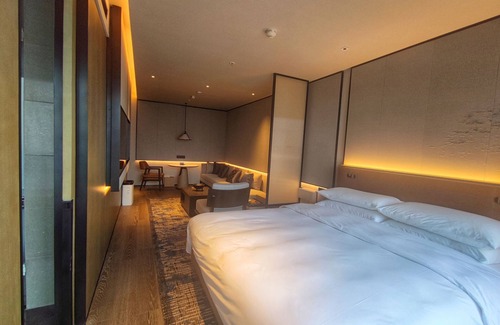 Luolong Hotel | Courtyard by Marriott Luoyang