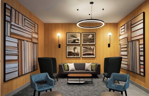 Saint-Laurent Hotel | Courtyard by Marriott Montreal Airport