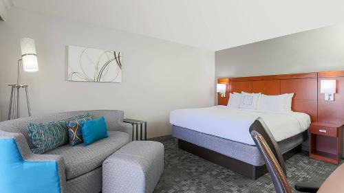 Monroe Hotel | Courtyard by Marriott Monroe Airport