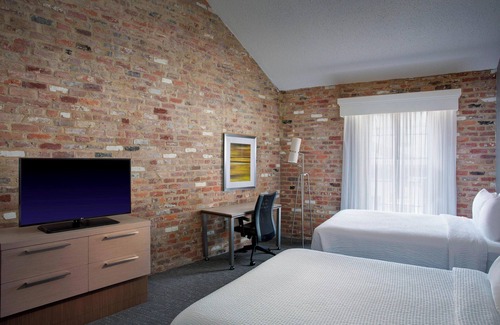 Arts/Warehouse District Hotel | Courtyard by Marriott New Orleans Warehouse Arts District
