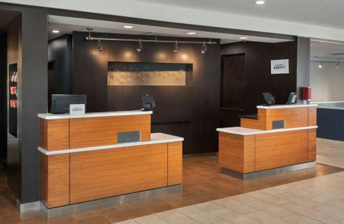 Landover Hotel | Courtyard by Marriott New Carrollton Landover