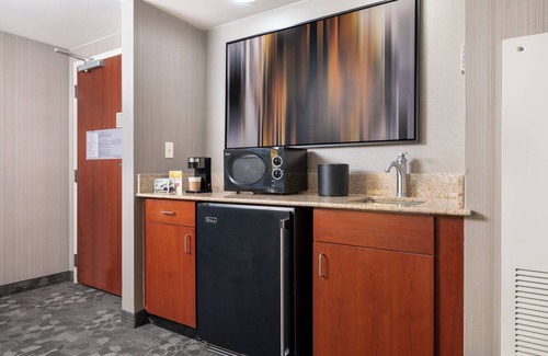 Newark Hotel | Courtyard by Marriott Newark-University of Delaware