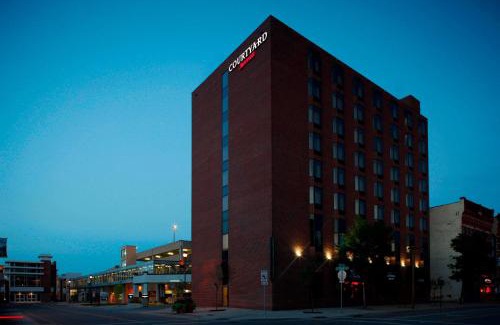Downtown Hotel | Courtyard by Marriott St. Cloud
