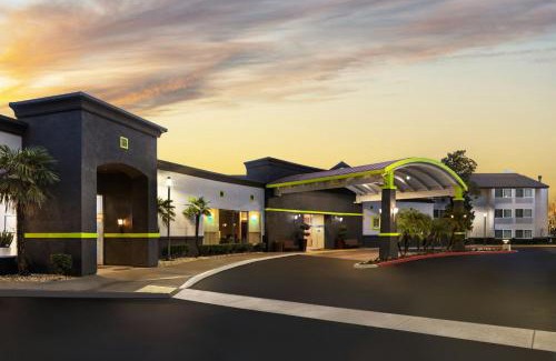 Sacramento Hotel | Courtyard by Marriott Sacramento Cal Expo