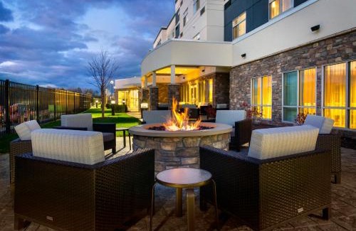 Stockade Historic District Hotel | Courtyard by Marriott Schenectady at Mohawk Harbor