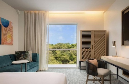 Otrobanda Hotel | Courtyard Curacao King Deluxe, Spacious Room, Modern Comforts, Prime Location