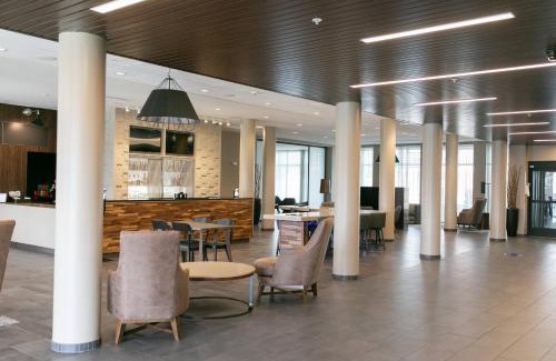 Elkhart Hotel | Courtyard Elkhart