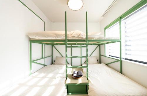 Nishiazabu Apartment | Courtyard HIROO