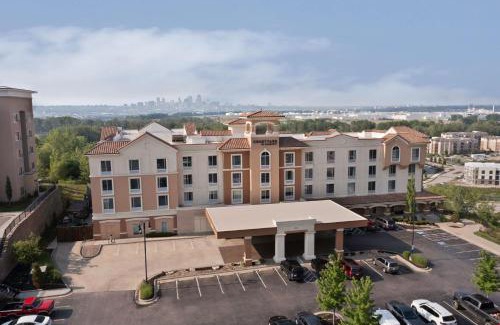 North Kansas City Hotel | Courtyard Kansas City at Briarcliff