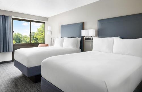 Montvale Hotel | Courtyard Montvale