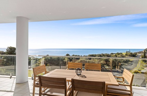 Forster Apartment | Cove 802 with Ocean Views