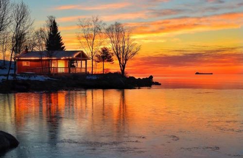 Beaver Bay Resort | Cove Point Lodge