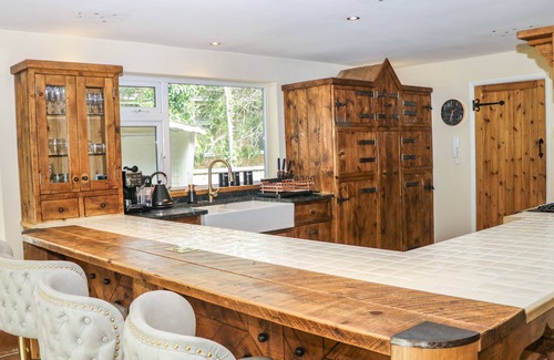 Old Windsor Cottage | COVENTINA, pet friendly, luxury holiday cottage in Wraysbury