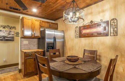 Fort Worth House | Cowboy Lodge