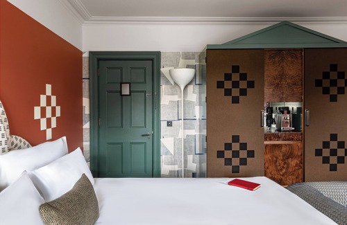Cockleford Hotel | Cowley Manor Experimental