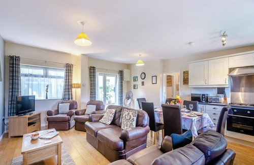 Great Hatfield Cottage | Cowslip Cottage- W43122