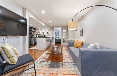 Brantford House | Coziest place in town! Wi-Fi + Work station