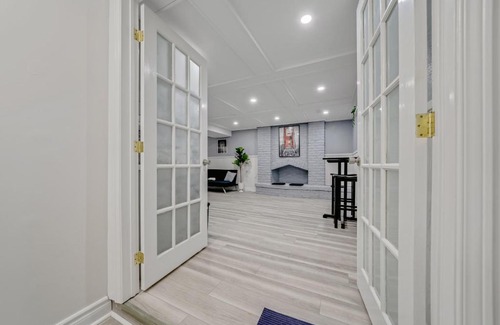 L'Amoreaux Apartment | Cozy 1 bed apartment near Hwy401