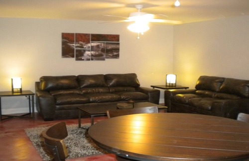Gumlog Apartment | COZY 1 BEDROOM APARTMENT ON LAKE HARTWELL WITH DOCK/300 YARDS TO TUGALOO ST PARK