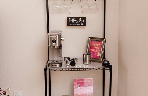 Clegg Apartment | Cozy 1-bedroom Coffee House: Central to Research Triangle
