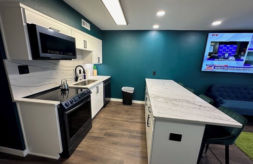 Port Arthur Condo | Cozy 1-Bedroom Condo Penthouse in welcoming Port Arthur