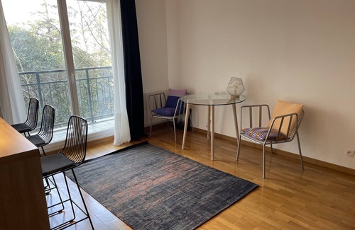 Chatillon Condo | Cozy 1-bedroom condo in Paris with WiFi and underground parking