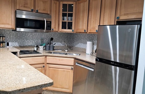 Hatteras Condo | Cozy 1-bedroom condo in Hatteras with AC, WiFi, pool, walk to restaurants