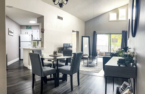 Ventura Condo | Cozy 1-bedroom Condo in Luxury Gated Community