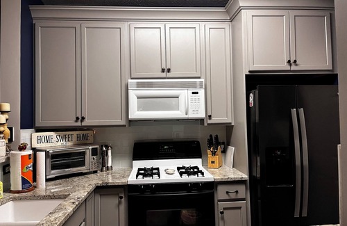 Canonsburg Condo | Cozy 1-bedroom condo in the heart of Southpointe with AC, WiFi