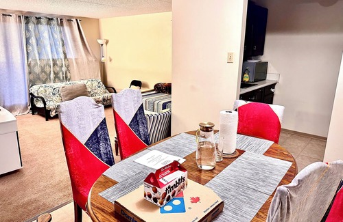 Winnipeg Apartment | Cozy 1 Bedroom family friendly modern apartment great location