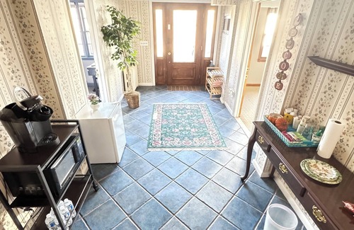 Watchung House | Cozy 1-bedroom in a house with WiFi, AC in charming Watchung