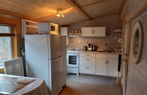 Port Matilda Condo | Cozy 1 bedroom on the creek 15 min drive to State College
