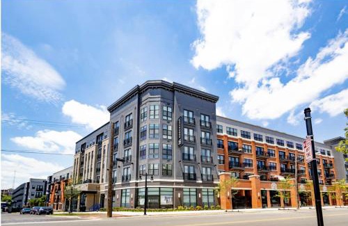 East Walnut HIlls Apartment | Cozy 10BR 10BA combined Apartment Near Downtown Cincinnati