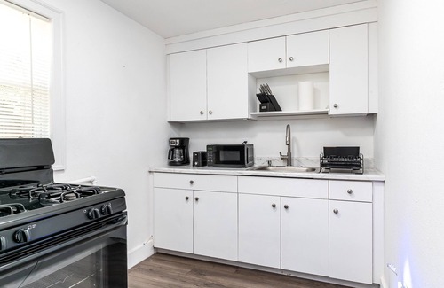 Lake Worth House | Cozy 1BR/1BA Private Entrance