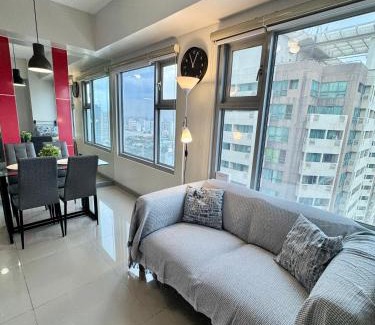Barangay 670 Apartment | Cozy 1BR Condo in Manila Near US Embassy and Robinsons Place Manila