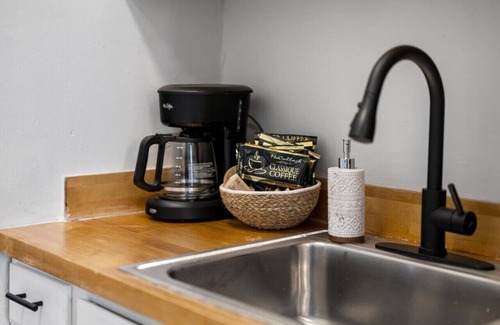 Mount Auburn Apartment | Cozy 1BR Near Zoo, UC, Hospitals