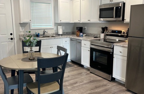 Washington Court House Apartment | Cozy 2-bedroom apartment in charming Washington Court House with WiFi, AC