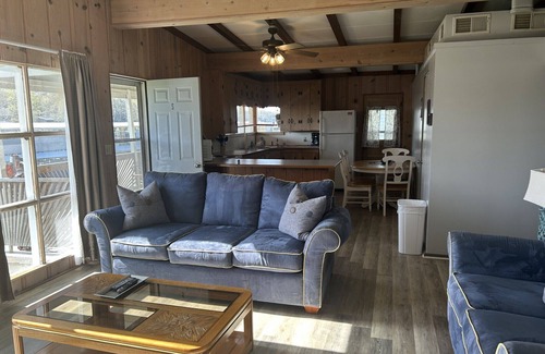 Cleora Cottage | Cozy 2 Bed 2 Bath Lake Front Cottage