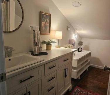 Snellville Apartment | Cozy 2 Bedroom 2Bath Guest House