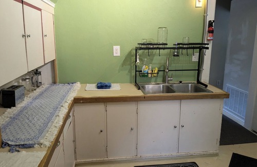 Spring Green Apartment | Cozy 2-bedroom apartment with WiFi, AC in welcoming Spring Green