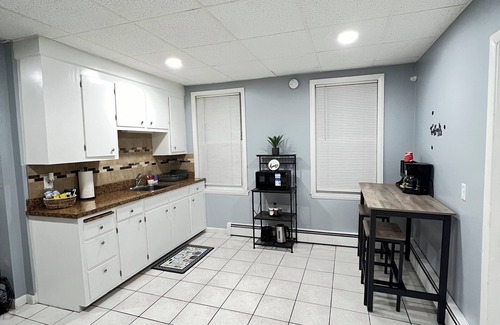New Britain Apartment | Cozy 2-bedroom apartment in charming New Britain with WiFi