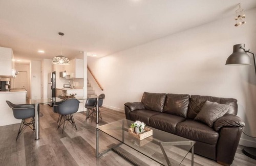 Longue-Pointe Apartment | Cozy 2 bedroom apartment on 2 floors