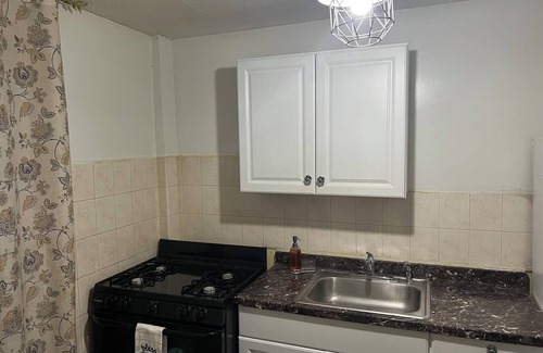 Queens Apartment | Cozy 2-bedroom apartment in amazing Queens with WiFi, AC
