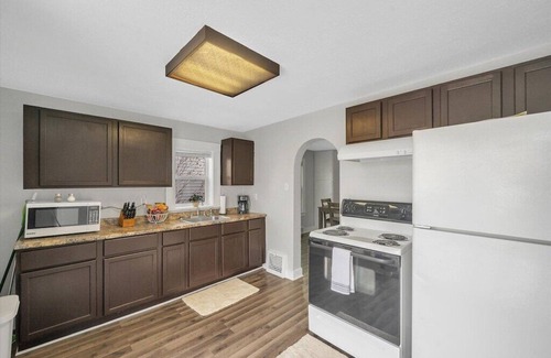 Lansing House | Cozy 2 bedroom home with Wi-Fi & large deck